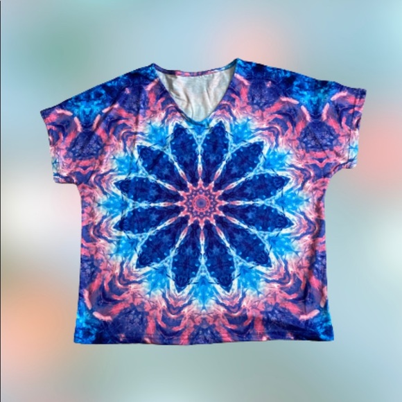 NWT Tie-Dye Hippie Floral Print Top - Picture 3 of 3